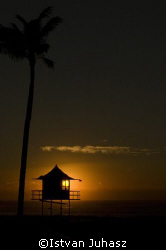 Sunrise at Gold Coast. by Istvan Juhasz 